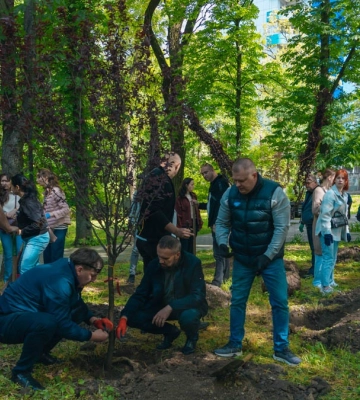 EVA створила у Дніпрі Алею пам’яті на честь загиблих співробітників
