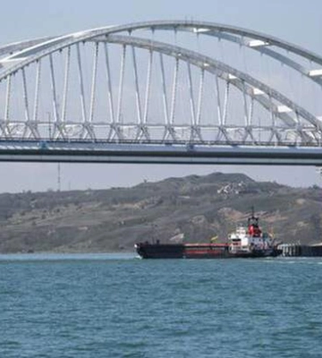В ВМС назвали единственную причину, по которой Крымский мост до сих пор стоит
