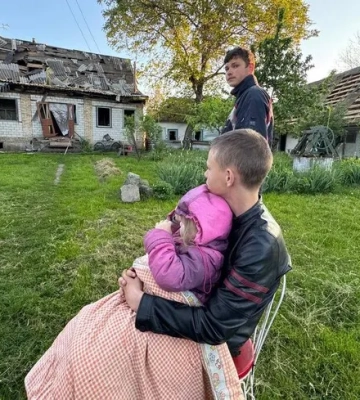 Сім’я з дітьми постраждала внаслідок атаки дронів по Київщині