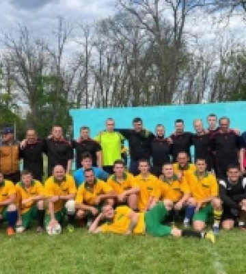 Збірна команда футболістів Миколаївської громади провела матч проти команди «Розквіт»