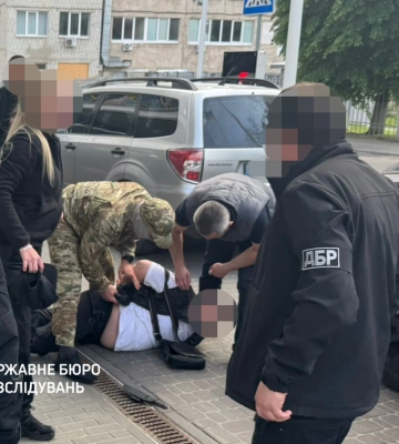 За кордон за $50 000: мешканець Харкова шукав клієнтів-ухилянтів