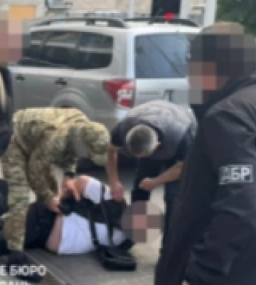 Затримали військового та його спільника за організацію незаконного переправлення ухилянтів за 50 тисяч доларів