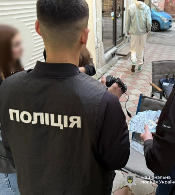 Во Львове задержали адвоката, который за 2000 долларов предлагал мужчине службу в тыловых подразделениях