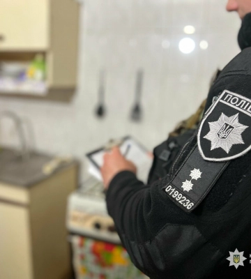 В Одесі жінка вдарила гостя ножем, вступившись за сина