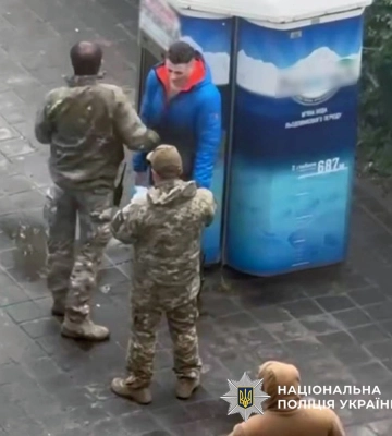 Працівнику ТЦК, який вдарив вчителя у Харкові, повідомили про підозру в хуліганстві