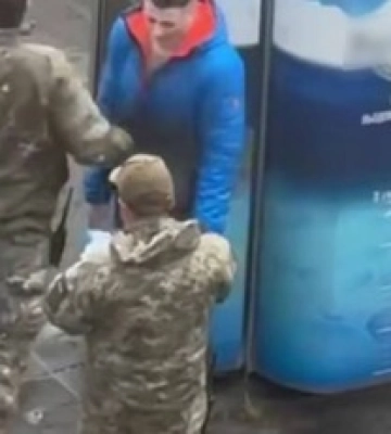 В Харькове работник ТЦК ударил учителя: в конфликте разбирается полиция