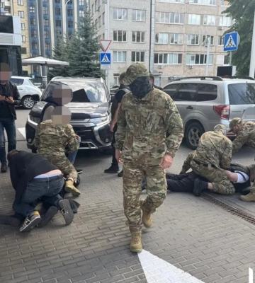 За кордон за $50 000: мешканець Харкова шукав клієнтів-ухилянтів