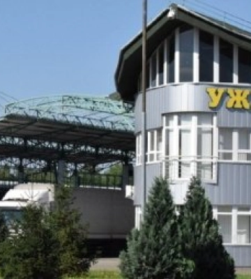 Мукачево: Митник з КПП «Ужгород» затриманий за переправлення ухилянтів