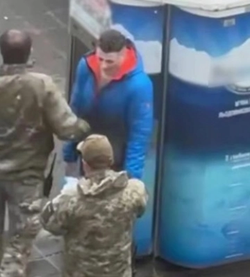 Сотруднику ТЦК, ударившему учителя в Харькове, сообщили о подозрении в хулиганстве