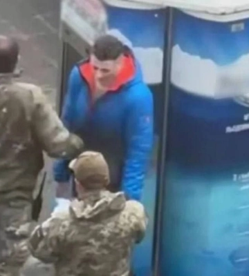 У Харкові працівнику РТЦК та СП, який вдарив вчителя під час перевірки документів, повідомили про підозру
