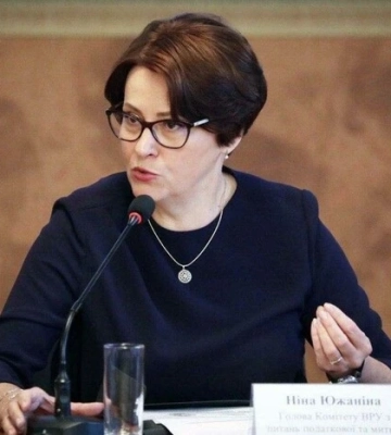 Українці сплачуватимуть податки з переказів на картку? Нардепка здивувала заявою