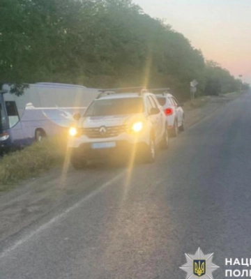 На трасі Одеса – Рені рейсовий автобус злетів у кювет