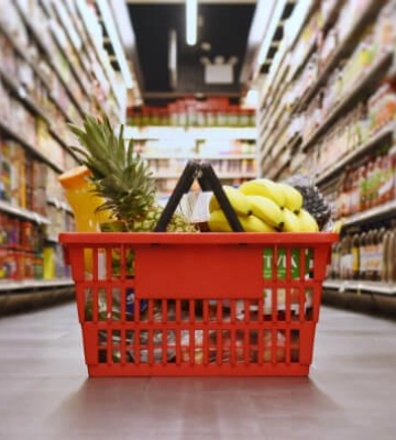 У магазинах в одній із громад Полтавщини виявили завищені ціни на продукти