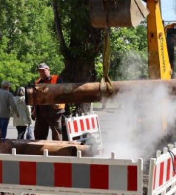 Підготовка до опалювального сезону: на вул. Курортній повністю замінюють підземну тепломережу