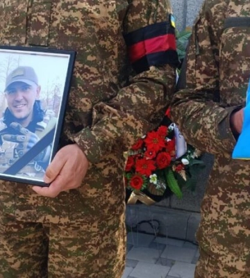У Шостці попрощалися із Іллею Щербецем, який загинув від російського удару 20 травня У Шостці попрощалися із Іллею Щербецем, який загинув від російського удару 20 травня