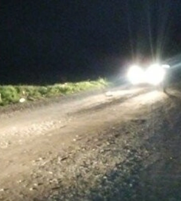 На Львівщині 15-річна дівчина на мотоциклі наїхала на пішохода: обох госпіталізували