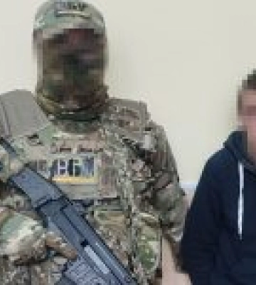 Військова РФ пропонувала близькі стосунки в обмін на шпигунство: на Донеччині затримали ІТ-фахівця