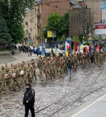 У Львові провели Марш на честь українських героїв