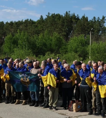 З полону рф звільнили 390 українців. Це перша частина обміну 1000 на 1000, - Зеленський