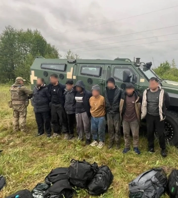 На Рівненщині затримали 8 афганців-нелегалів, які потрапили до нас з Білорусі