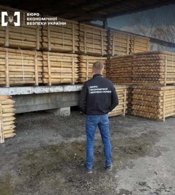На Одещині підприємця викрили на контрабанді лісоматеріалів