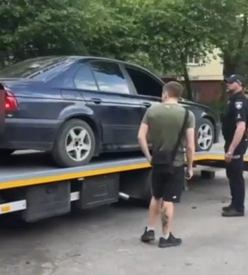 Уже не вперше: неповнолітній хлопець катався по Рівному на BMW
