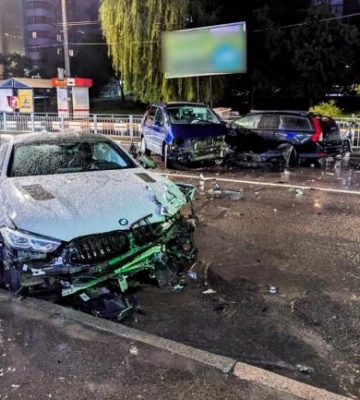 У поліції розповіли про вечірню автотрощу у Рівному (ФОТО)