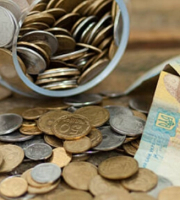 Слабке зростання економіки висока інфляція: Fitch погіршило прогнози для України