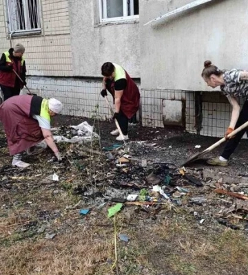 У Києві через російську атаку пошкоджені дев&#039;ять будинків, дві школи, поліклініка та пошта