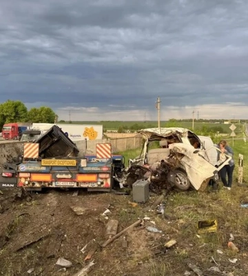 Масштабна смертельна ДТП на Кіровоградщині: зіткнулись мікроавтобуси, вантажівка та легковик