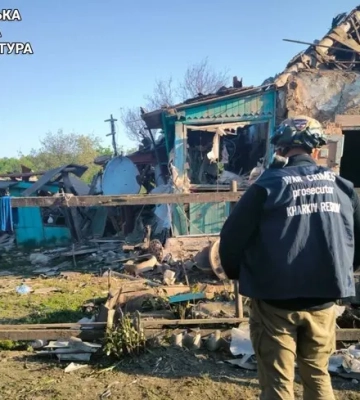 Росіяни завдали удару по Козачій Лопані: загинула жінка
