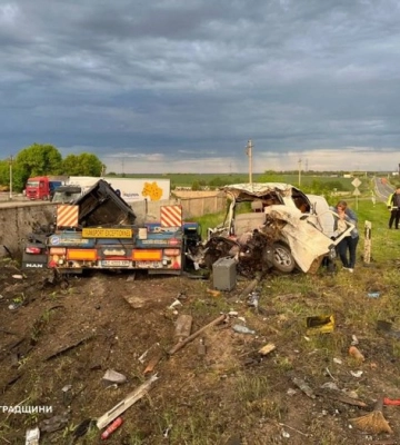 На Кіровоградщині у масштабній ДТП загинули троє людей, ще троє - травмовані