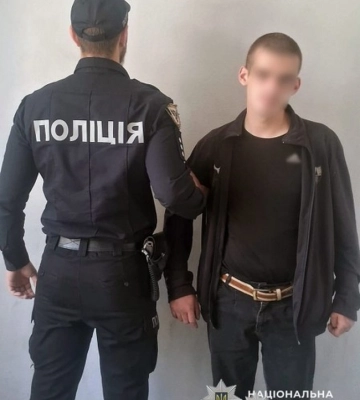 У Чернігові поліцейські оперативно встановили та затримали грабіжника