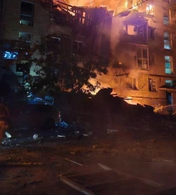 На місці одного з влучань в Харкові пожежа - мер