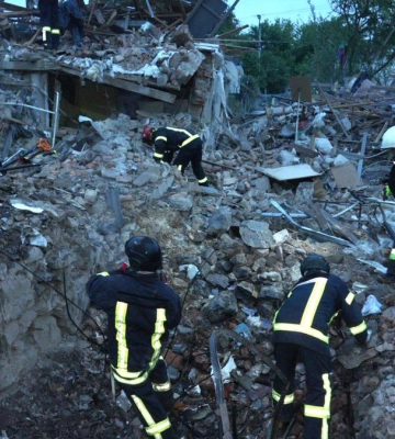 Три дитини загинули на Житомирщині через ворожу атаку, ще 12 людей постраждали - ДСНС