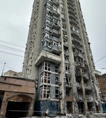 Удар по Києву: нічна атака пошкодила житловий будинок у Шевченківському районі, фото