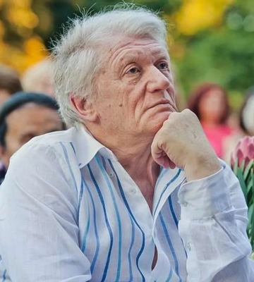 Президент нагородив орденом поета Юрія Рибчинського