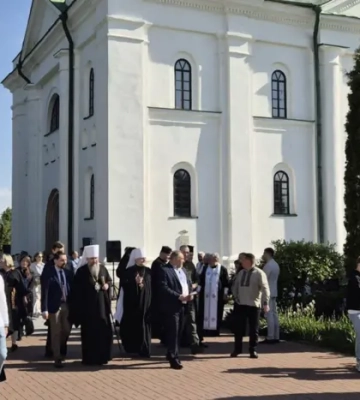 Епіфаній відвідав Успенський собор у Каневі (ВІДЕО)
