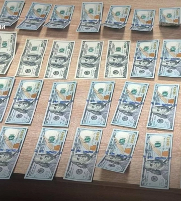 Молодики з Рівненщини пропонували прикордонникам по 4200 доларів хабаря