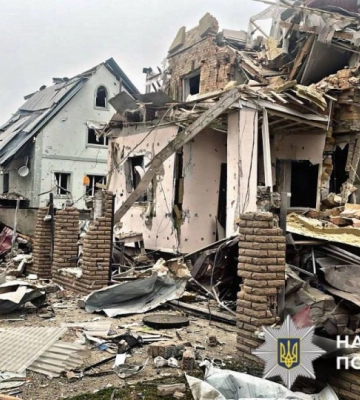 На Київщині кількість постраждалих зросла до 23 осіб, — у поліції показали фото наслідків удару рф