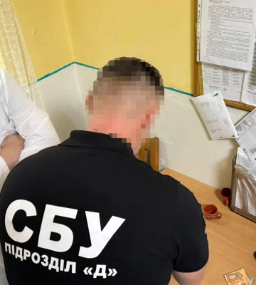 СБУ затримала лікаря із Закарпаття, який вигадував діагнози для ухилянтів