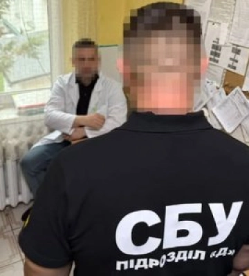 На Закарпатті СБУ викрила чергову схему ухилення від мобілізації: затримано лікаря районної військово-лікарської комісії