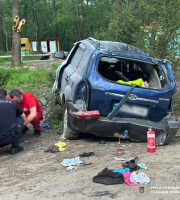 На Харьковщине в ДТП погибли женщина и ребенок, а водитель совершил суицид