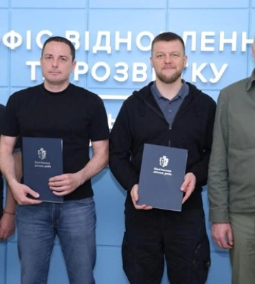 Метінвест і міськрада Кам'янського підписали меморандум про інвестиції Метінвест і міськрада Кам'янського підписали меморандум про інвестиції