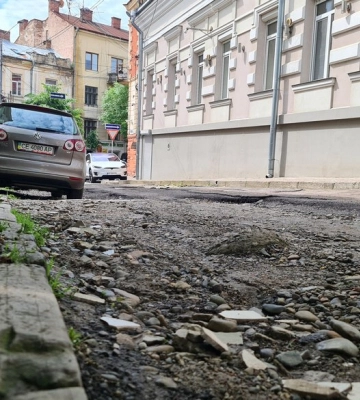 Завулок Хмельницького у Чернівцях планують капітально відремонтувати завулок за понад 2 млн грн