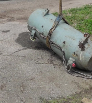 Бойову частину ракети X-101 виявили на подвір’ї будинку в Київській області, - ДСНС. ФОТО