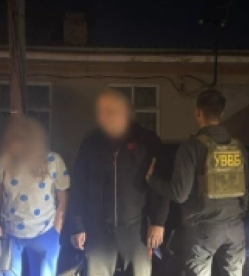 Намагалась підкупити прикордонника та переправити до Молдови ухилянта: поліцейські затримали організаторку оборудки