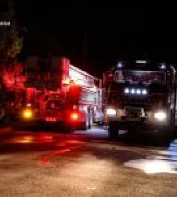 Масовані удари по передмістю Харкова призвели до займання складів