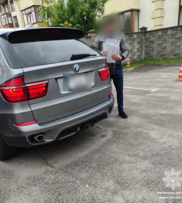 Рівнянин забув, де припаркував свій BMW та заявив у поліцію про його викрадення