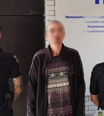 У Прилуках чоловік у приміщенні ТЦК та СП з ножем напав на військового